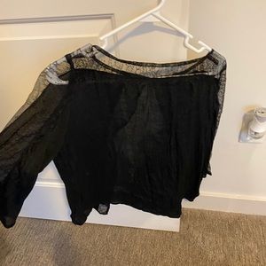 URBAN OUTFITTERS LACE TOP